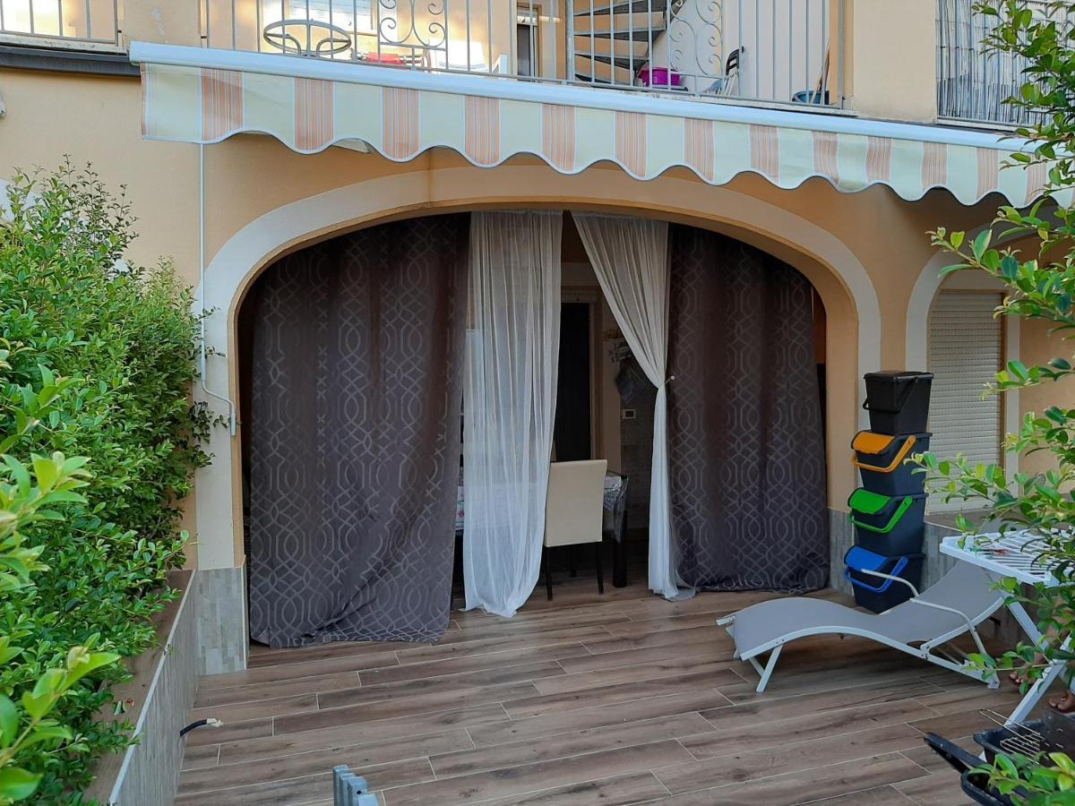 Apartamento Sonia Pizzo Beach Club Exterior foto